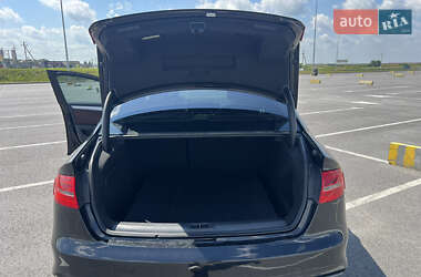 Седан Audi A4 2014 в 