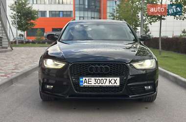 Универсал Audi A4 2013 в 