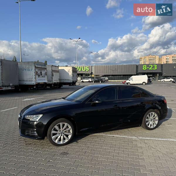 Седан Audi A4 2016 в Киеве