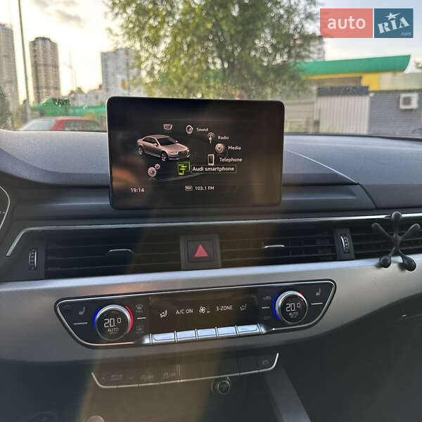 Седан Audi A4 2016 в Киеве