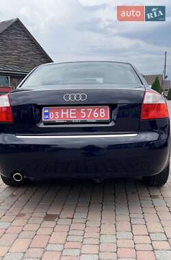 Седан Audi A4 2003 в 