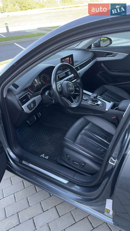 Седан Audi A4 2017 в Львові