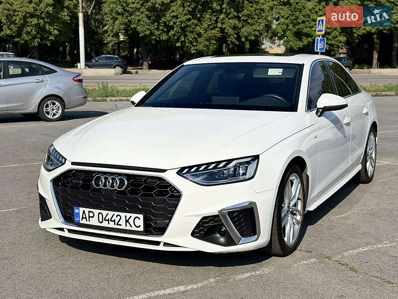 Седан Audi A4 2022 в Запорожье