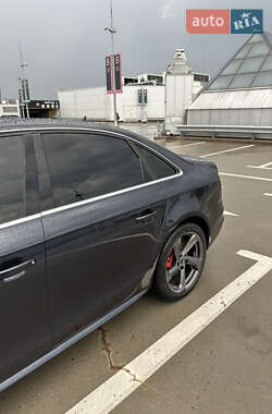 Седан Audi A4 2015 в 