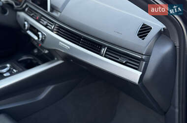 Седан Audi A4 2016 в 