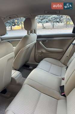 Седан Audi A4 2005 в 