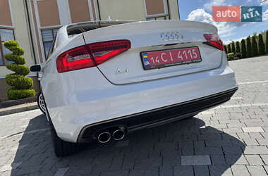 Седан Audi A4 2015 в 