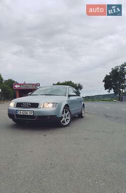 Седан Audi A4 2001 в Смілі