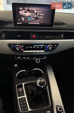 Седан Audi A4 2017 в 
