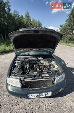 Седан Audi A4 1999 в 