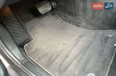 Седан Audi A4 2001 в 