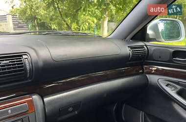 Седан Audi A4 2001 в 