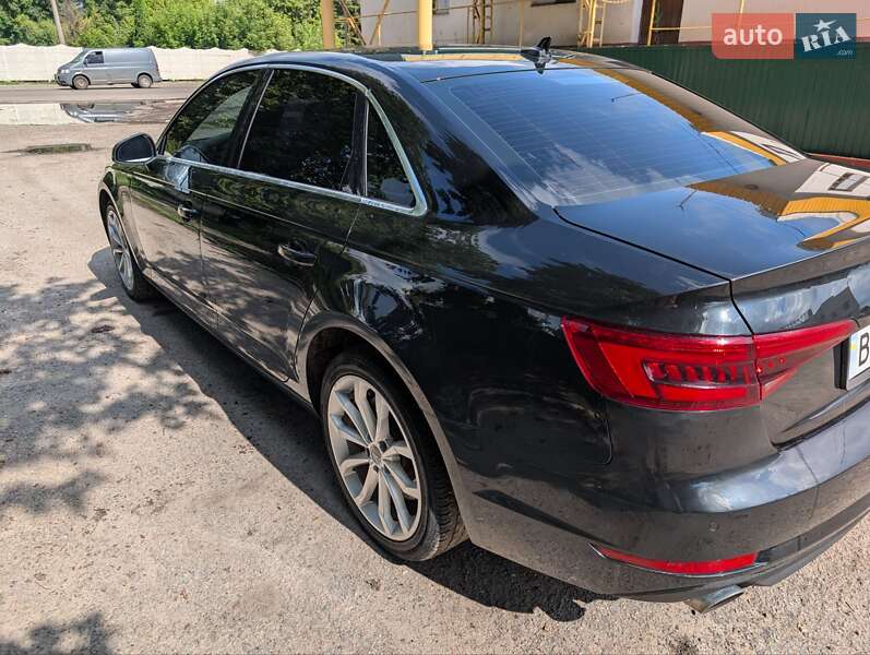 Седан Audi A4 2016 в Сумах