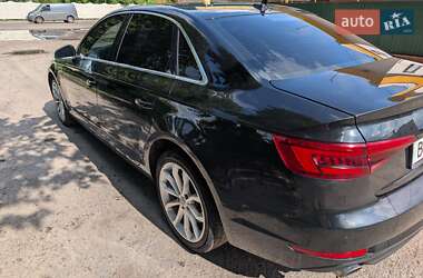 Седан Audi A4 2016 в 