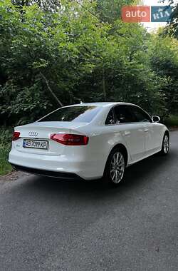 Седан Audi A4 2015 в 
