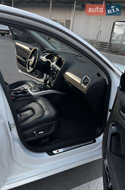 Седан Audi A4 2015 в 
