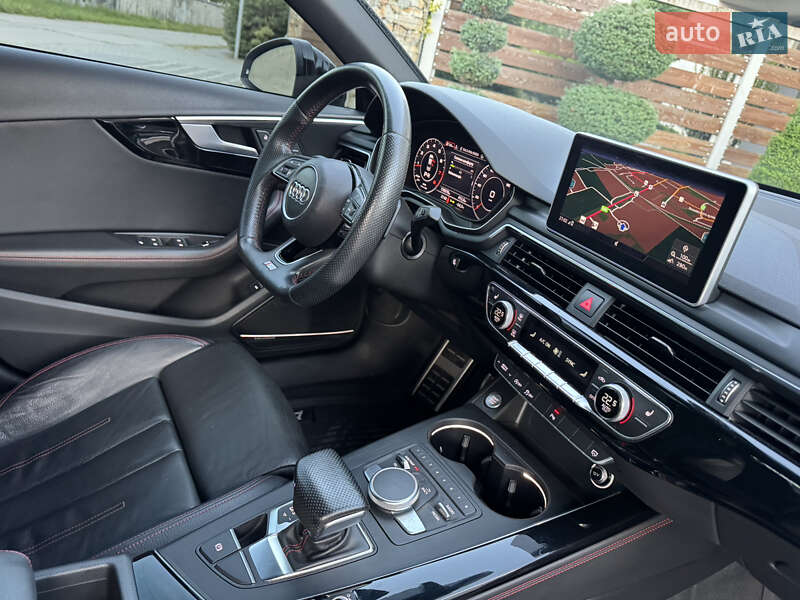 Седан Audi A4 2018 в Стрию