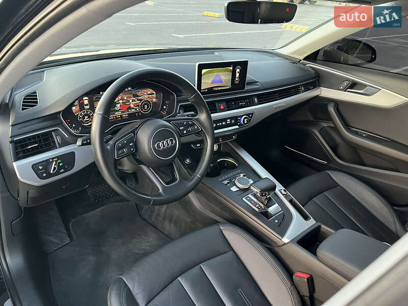 Седан Audi A4 2017 в Львові