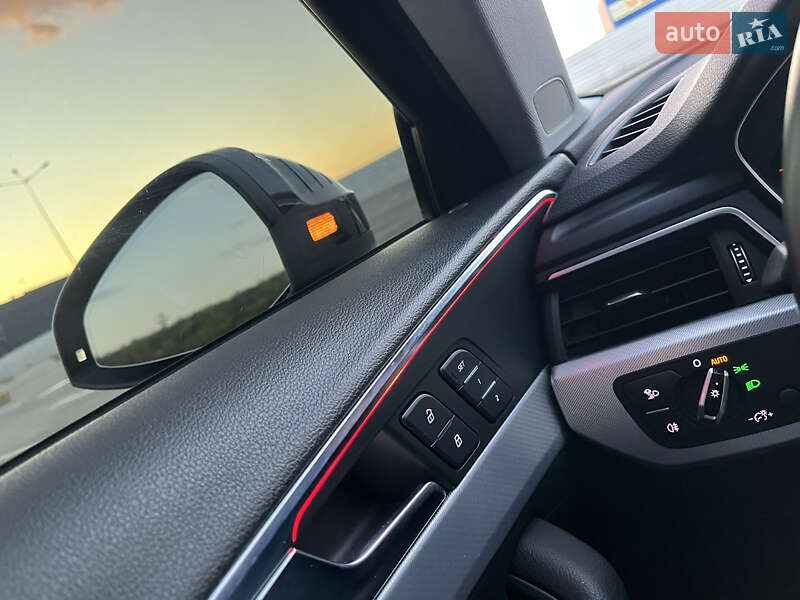 Седан Audi A4 2017 в Львові