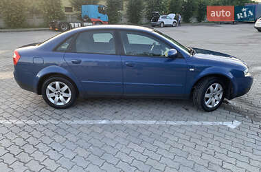 Седан Audi A4 2001 в 