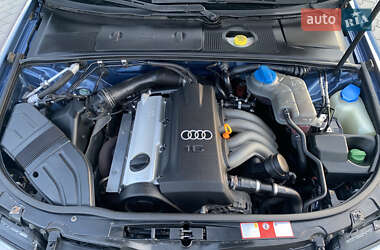 Седан Audi A4 2001 в 