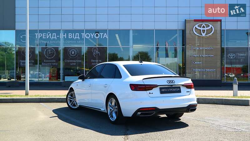 Седан Audi A4 2023 в Киеве
