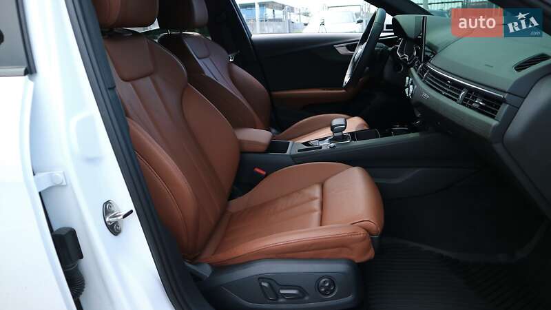 Седан Audi A4 2023 в Киеве