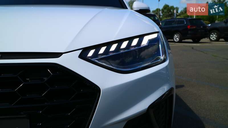 Седан Audi A4 2023 в Киеве