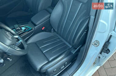 Седан Audi A4 2022 в 