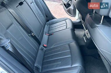 Седан Audi A4 2022 в 