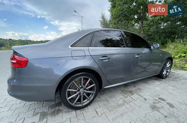 Седан Audi A4 2015 в 