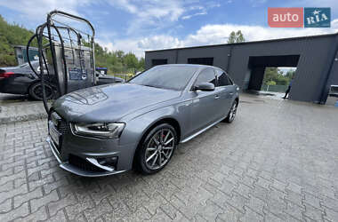 Седан Audi A4 2015 в 
