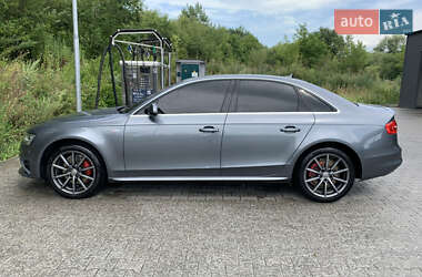 Седан Audi A4 2015 в 