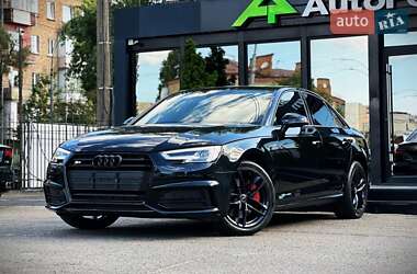 Седан Audi A4 2016 в 