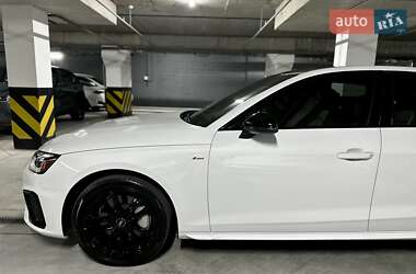 Седан Audi A4 2020 в 