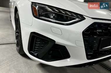 Седан Audi A4 2020 в 
