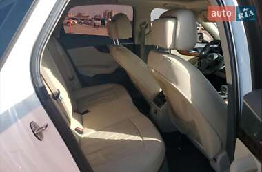 Седан Audi A4 2017 в 