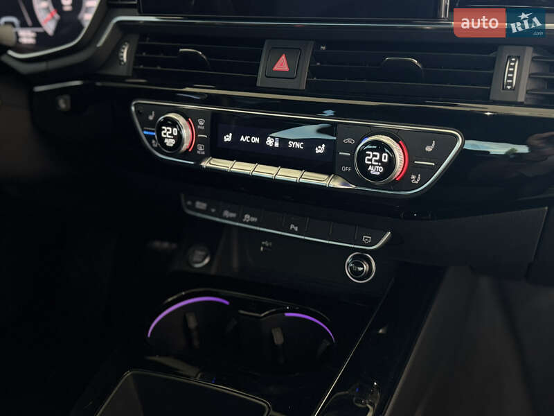 Седан Audi A4 2020 в Николаеве