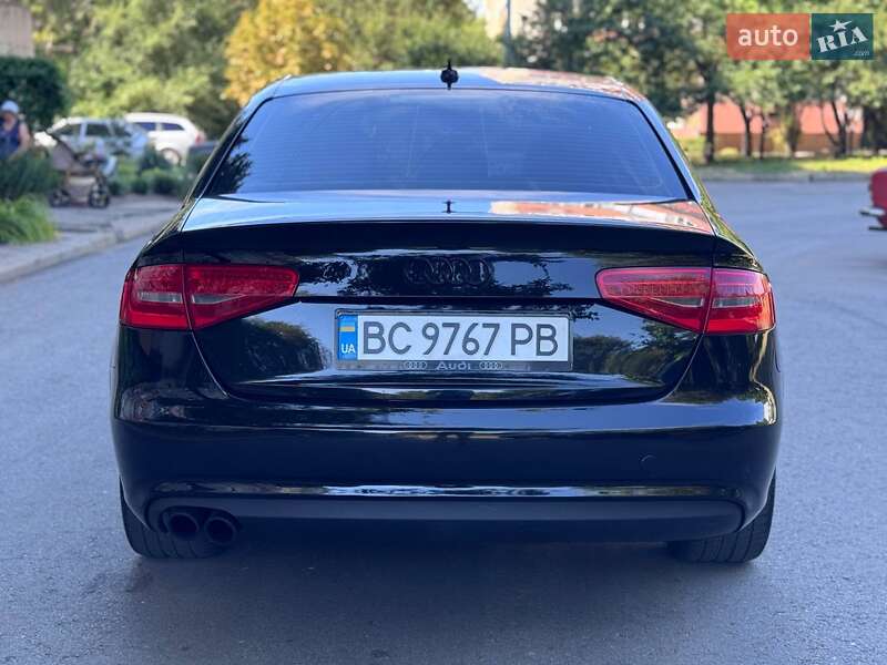 Седан Audi A4 2012 в Запоріжжі