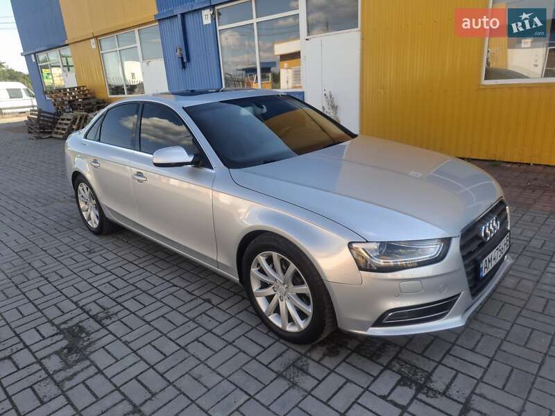 Седан Audi A4 2013 в Житомире