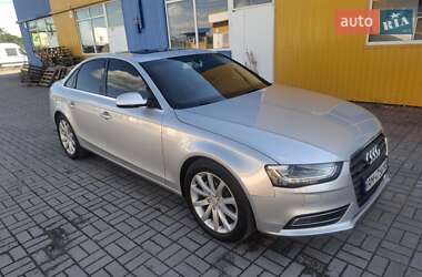 Седан Audi A4 2013 в 