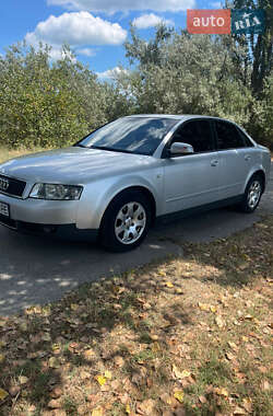 Седан Audi A4 2001 в 