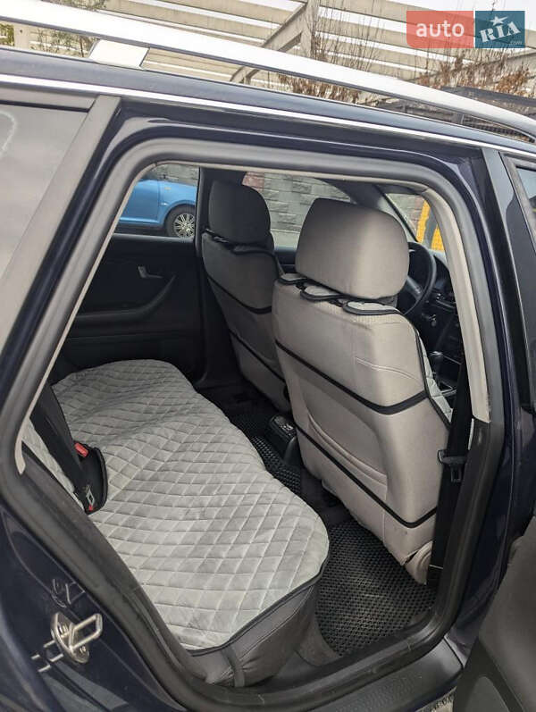 Универсал Audi A4 2001 в Сарнах
