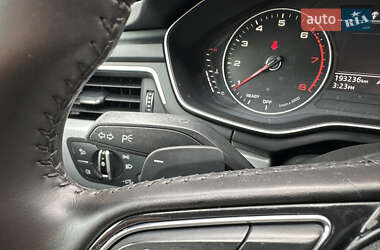 Седан Audi A4 2017 в 