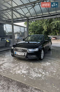 Седан Audi A4 2013 в 