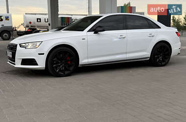 Седан Audi A4 2016 в 