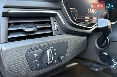 Седан Audi A4 2018 в 