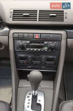 Седан Audi A4 2002 в 