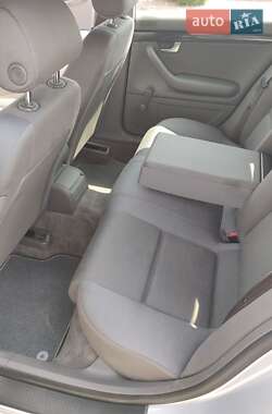 Седан Audi A4 2002 в 