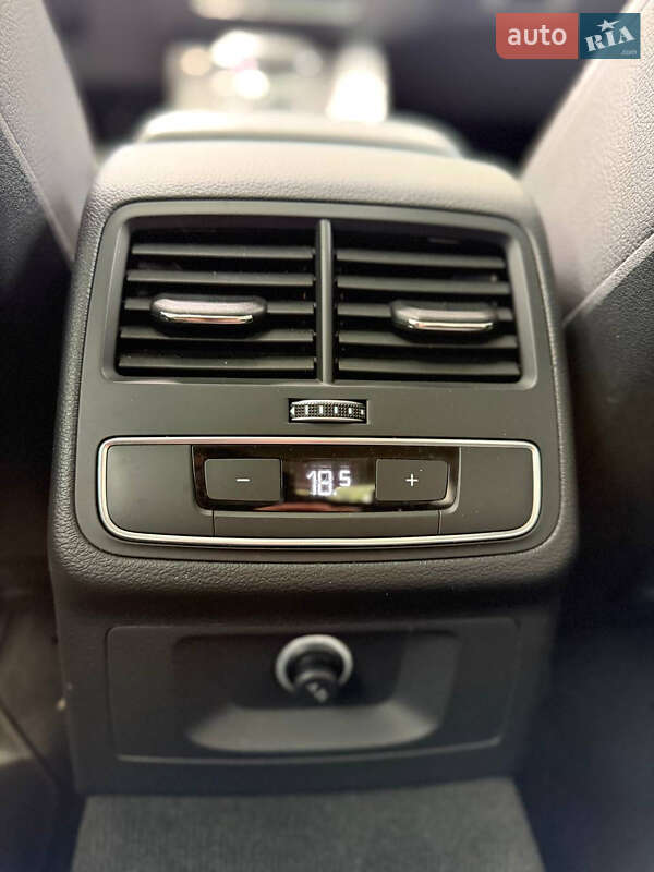 Седан Audi A4 2016 в Киеве